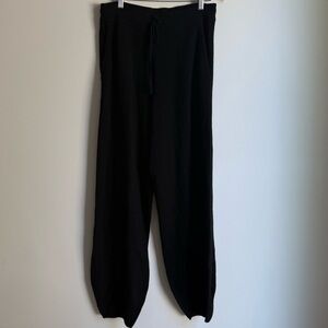 ELLE & RILEY Cashmere sweatpants in Black Medium 100% cashmere